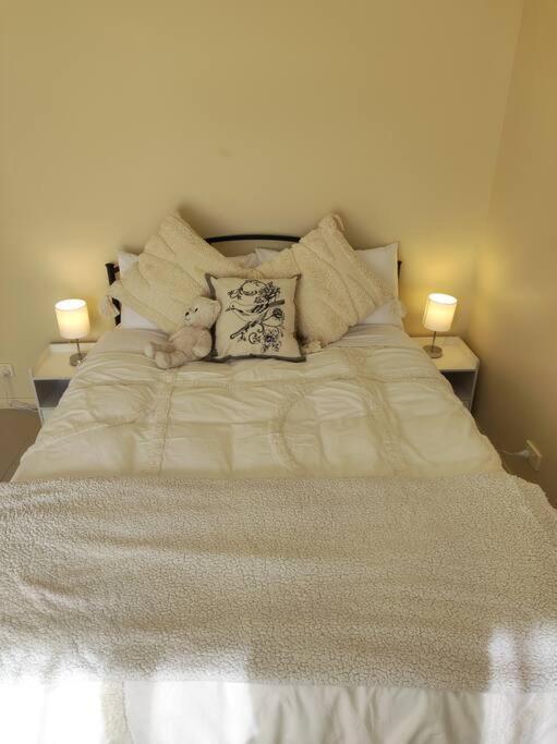 Ballarat 2 Bedroom Guest - Cozy And Convenient, Vic Holiday home