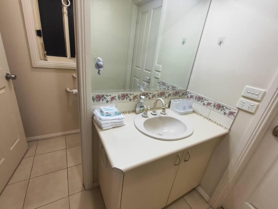 Ballarat 2 Bedroom Guest - Cozy And Convenient, Vic *