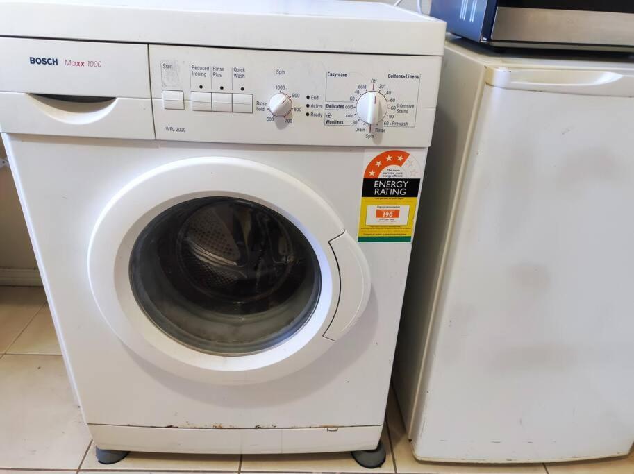 Ballarat 2 Bedroom Guest - Cozy And Convenient, Vic Holiday home *